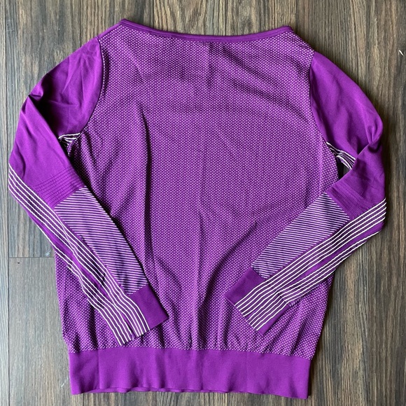 Nike Dri-Fit Long sleeve - Picture 6 of 6